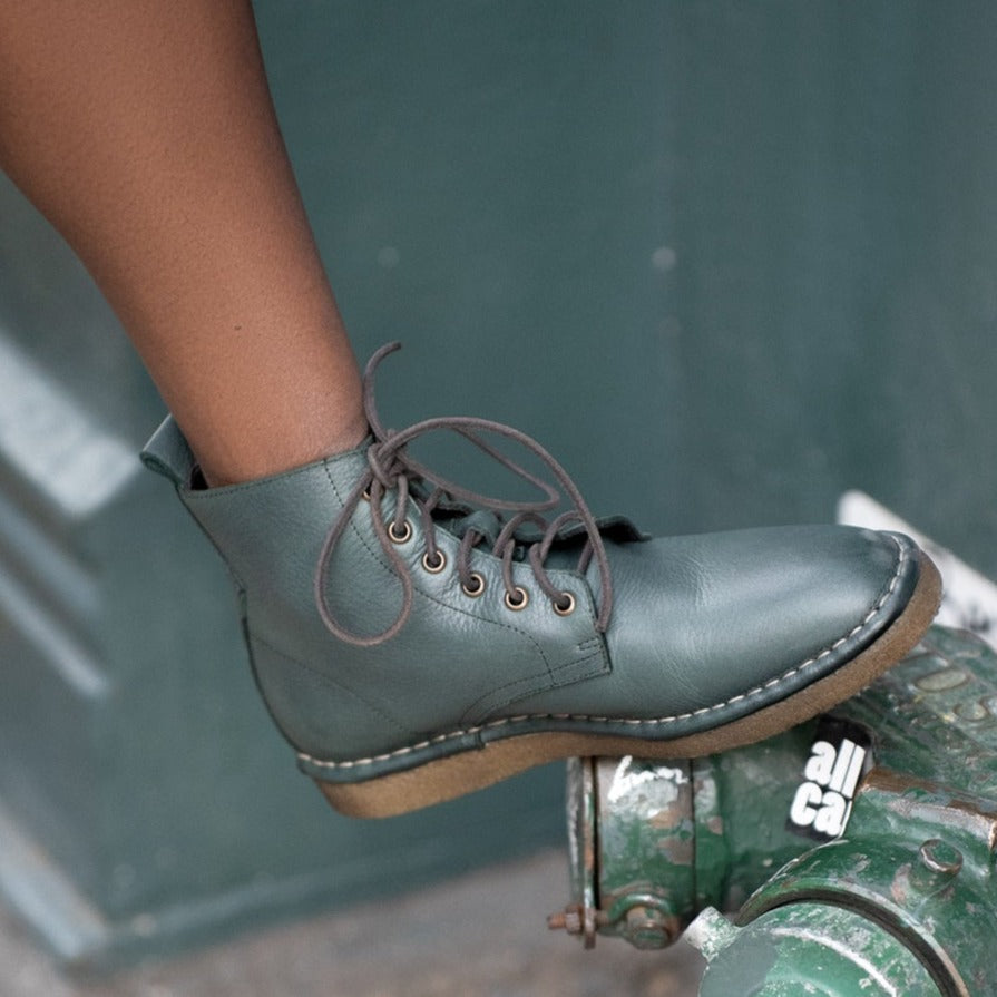 HAND 30 ANKLE BOOTS – Pine