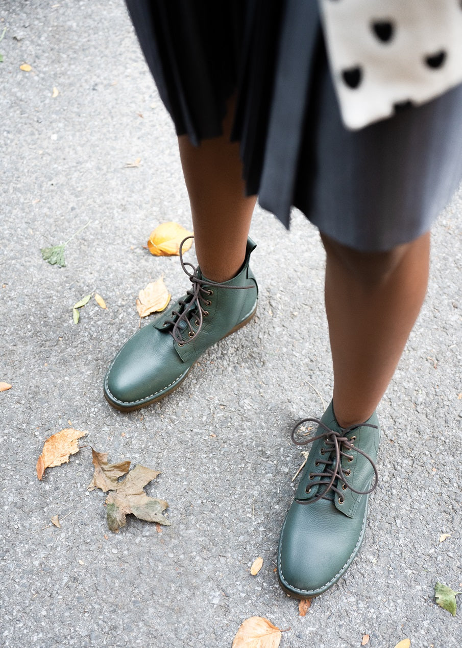 HAND 30 ANKLE BOOTS – Pine