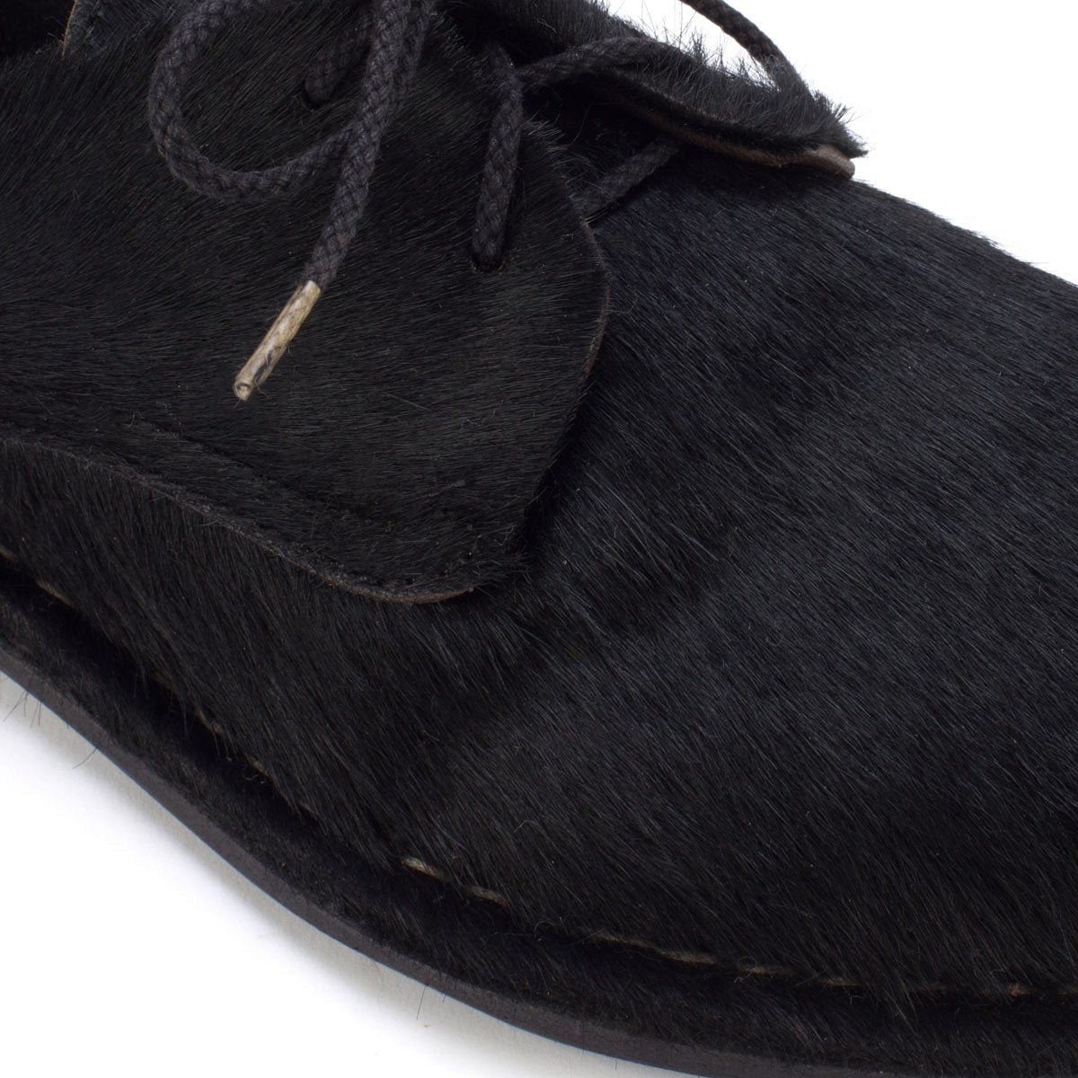 HAND 11 DERBY – Black Pony