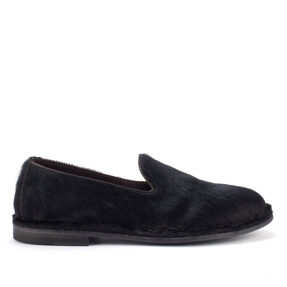 HAND 06 SLIPPERS – Black Pony