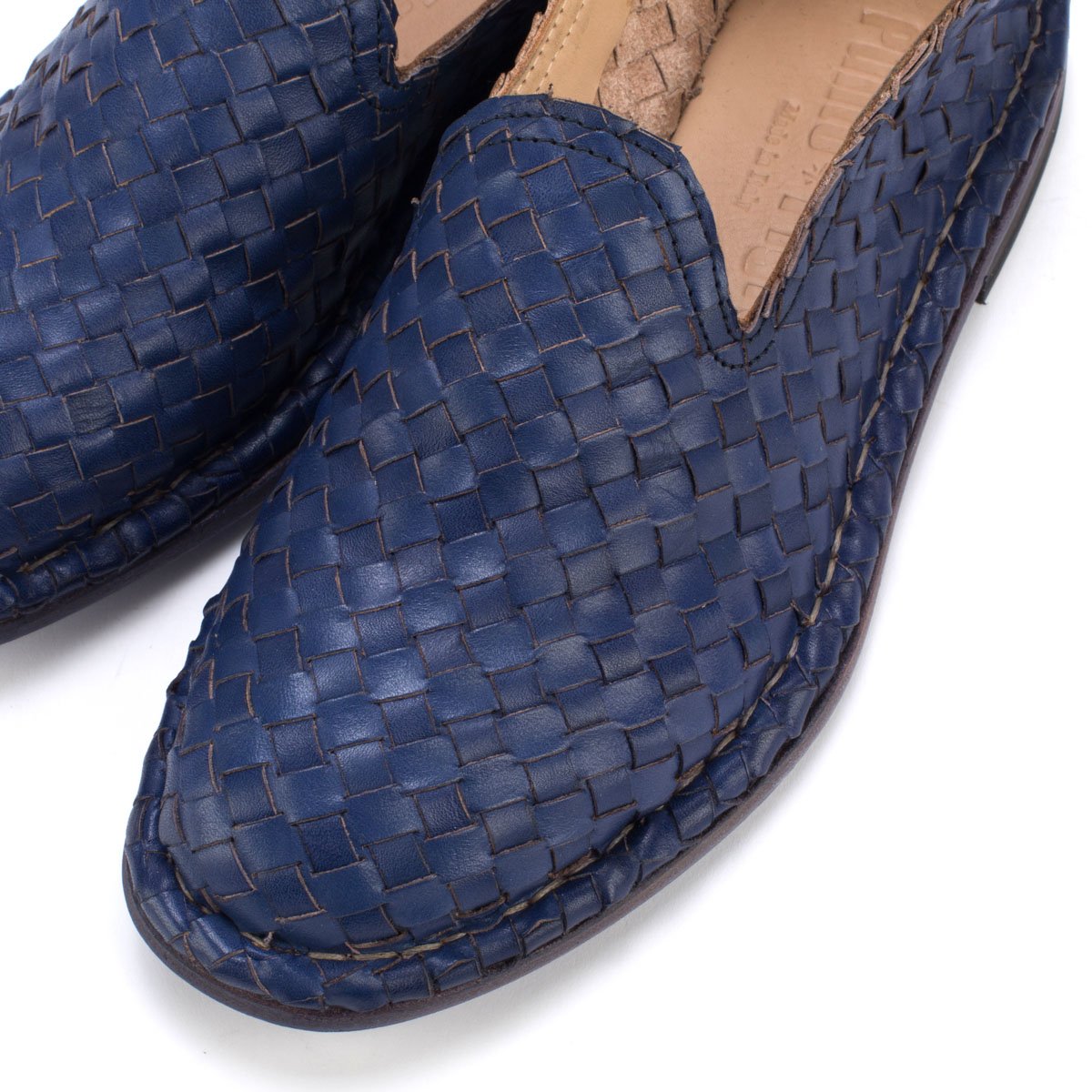 HAND 06 – Woven slippers