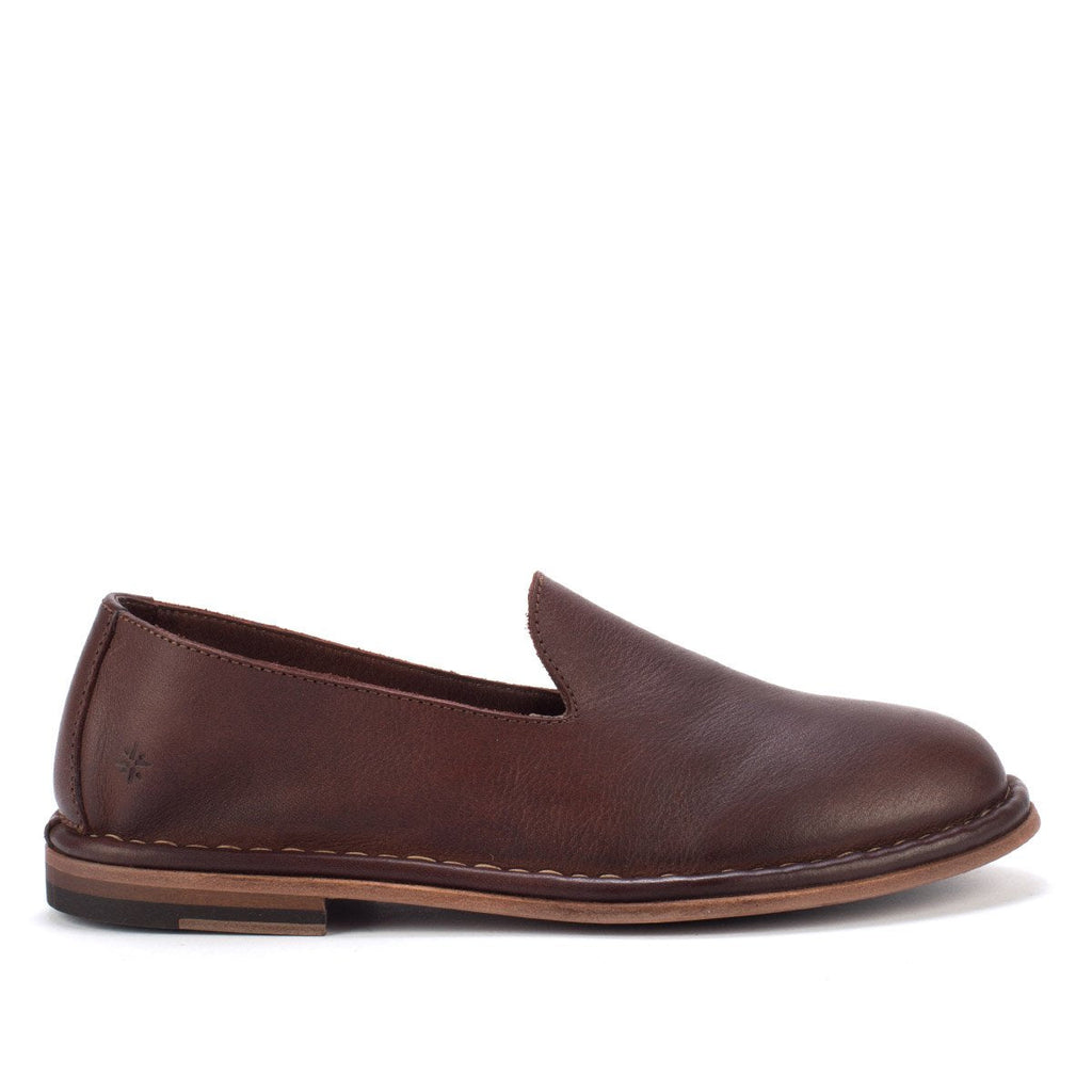 HAND 06 – Leather slippers