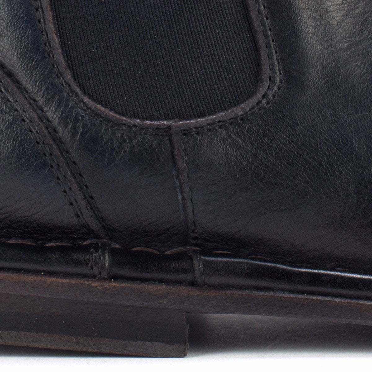 HAND 10 – Chelsea ankle boots