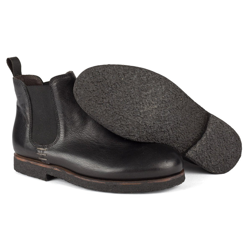 DRESS 04 – Chelsea Boots