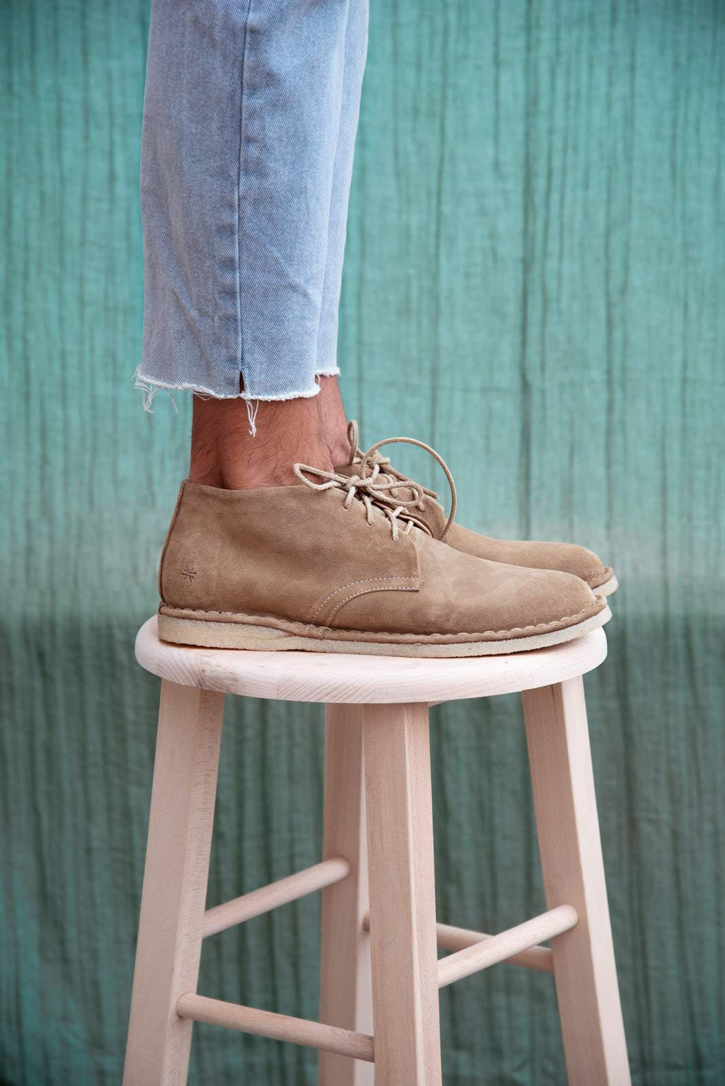 HAND 05 – Natural suede