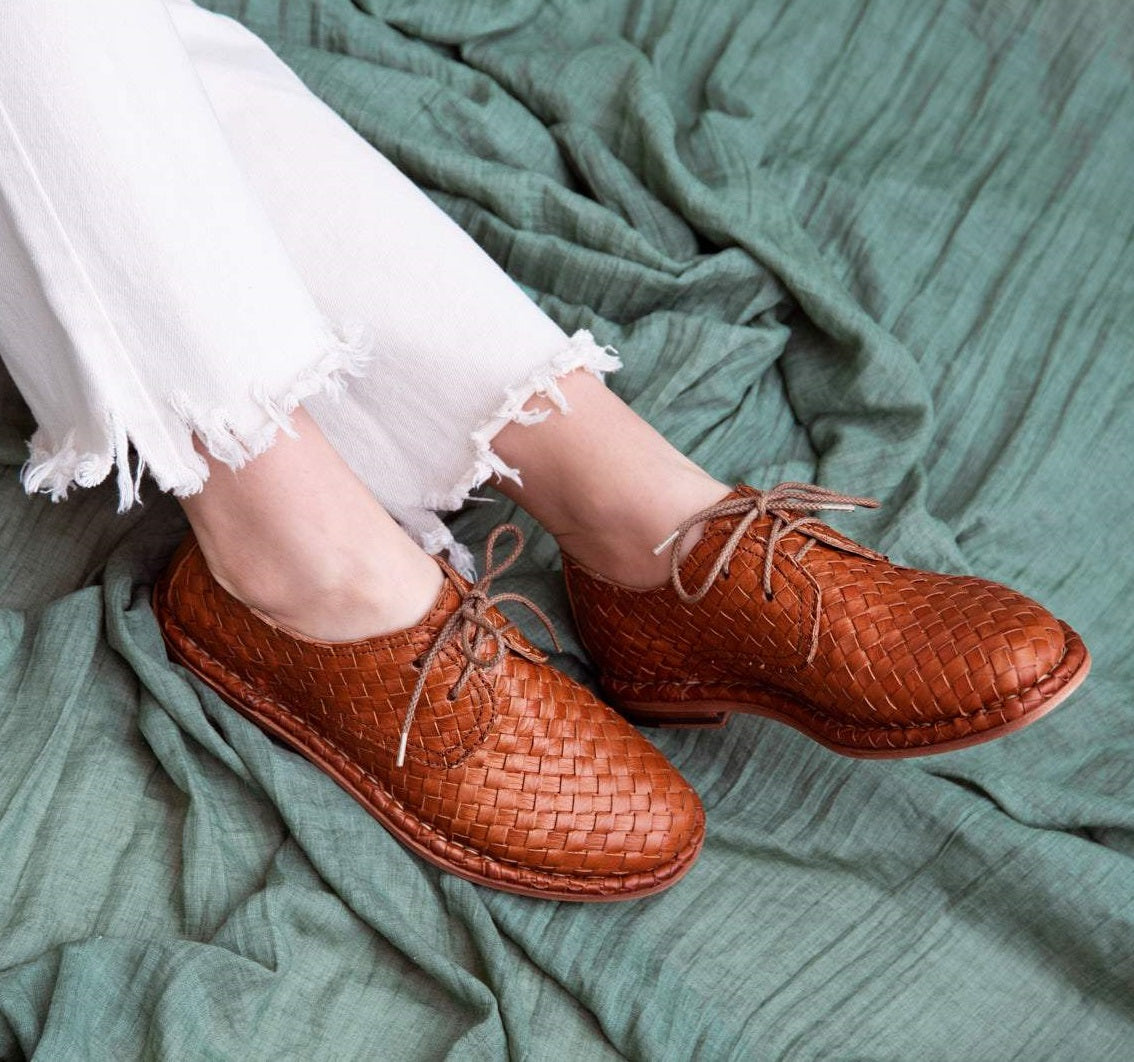 HAND 11 WOVEN – Tan