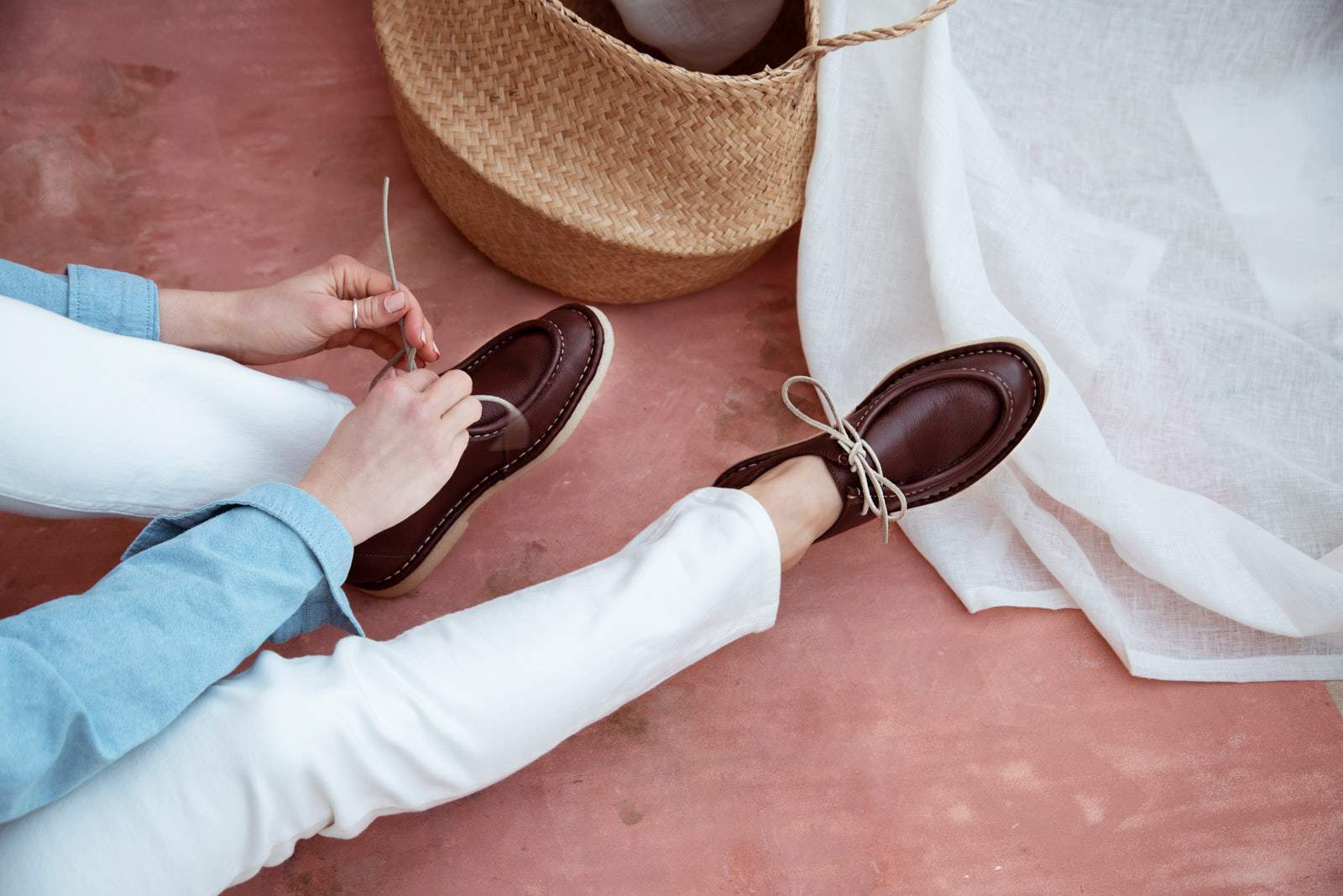 HAND 09 CREPE – Ebony