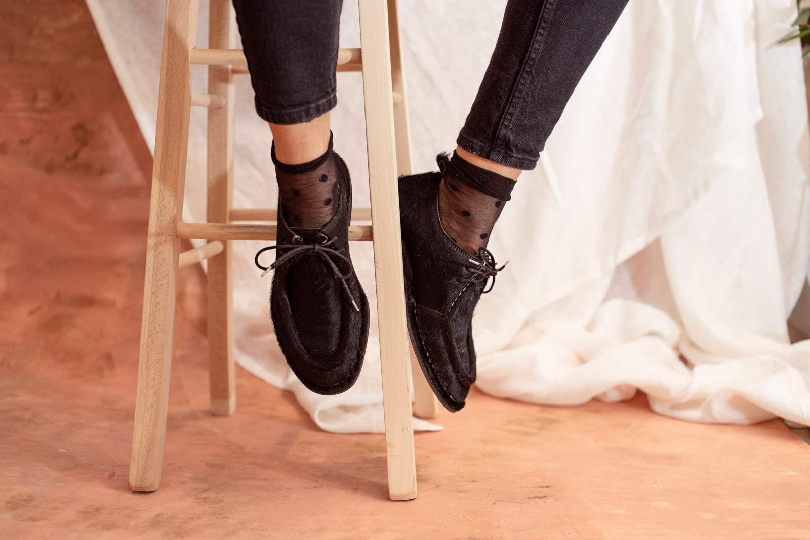 HAND 09 – Black Pony