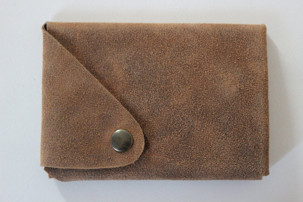 D CARD HOLDER - Suede Walnut