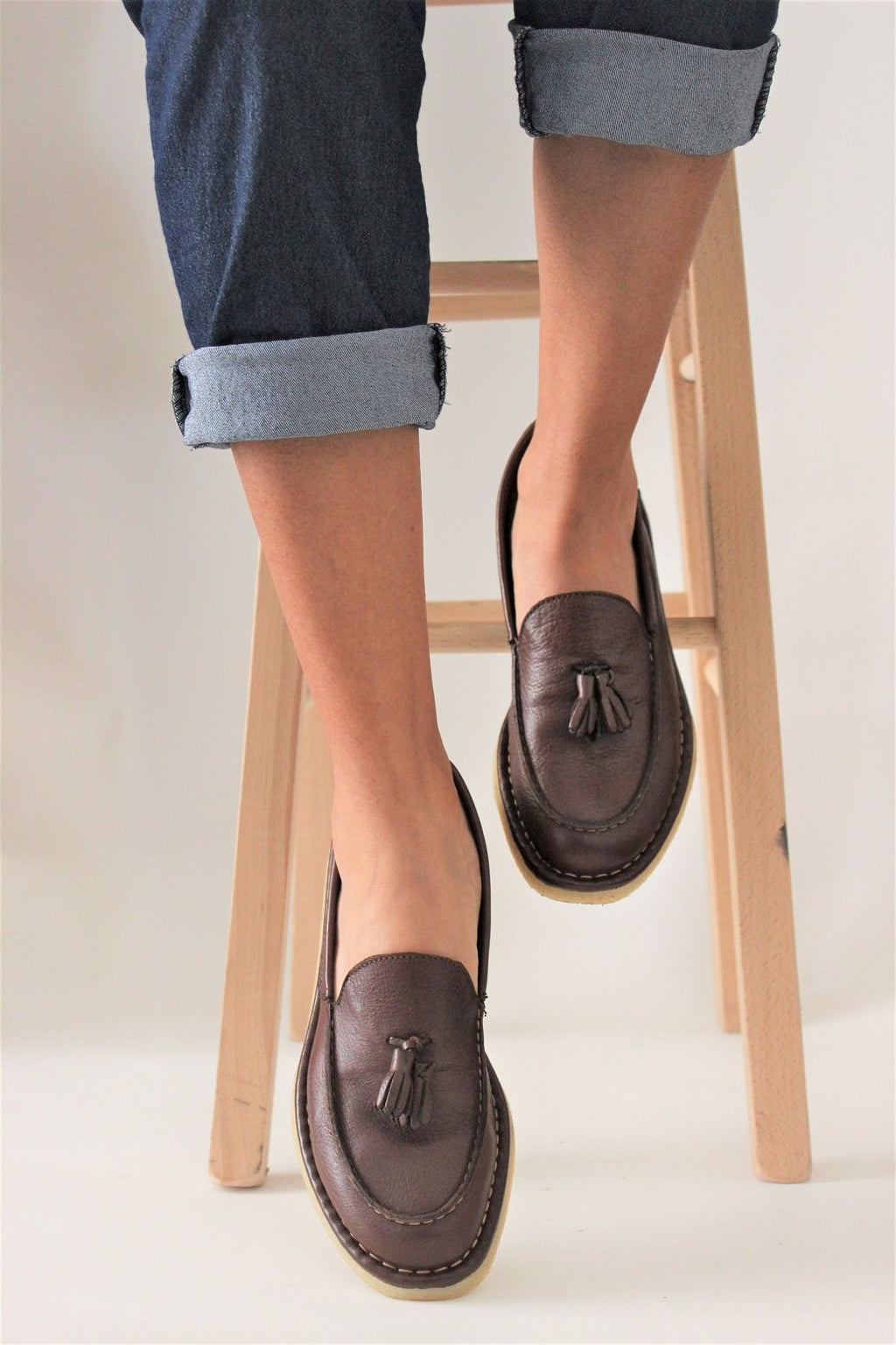 HAND 08 W – Crepe loafers