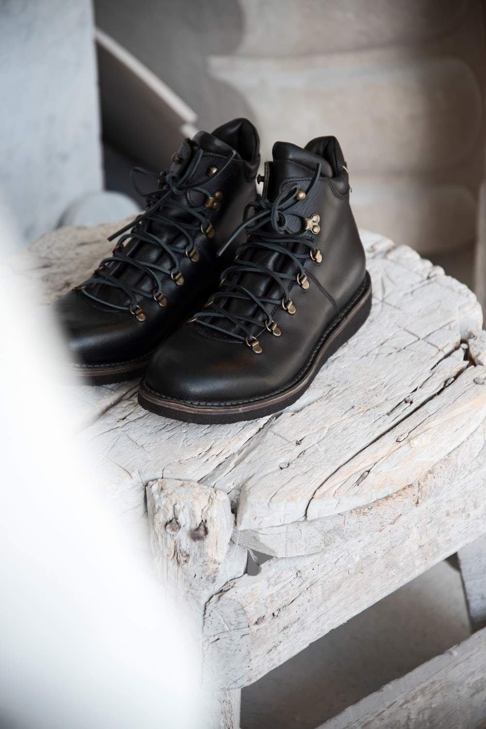 MR PHILIP CREPE – Black