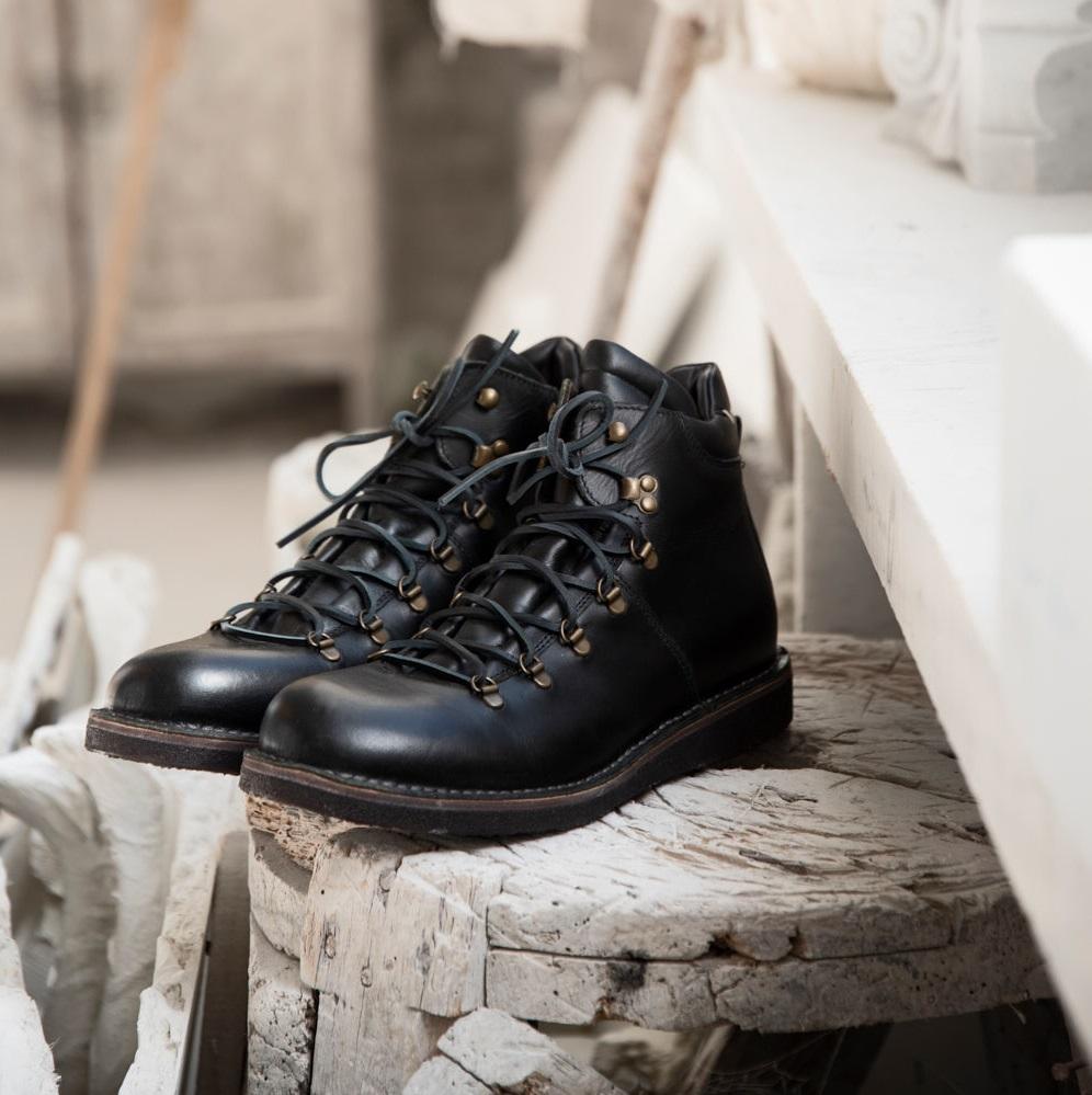 MR PHILIP CREPE – Black